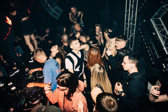 Open Season, Gestalt archive, Minsk, frame 161