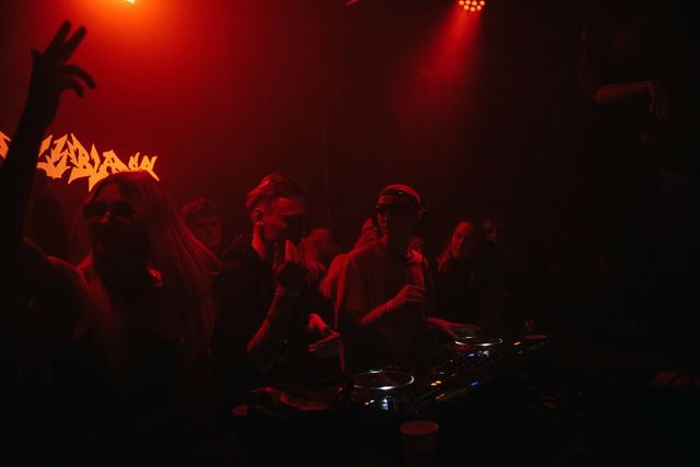 Hazy Blades, Gestalt archive, Minsk, frame 5
