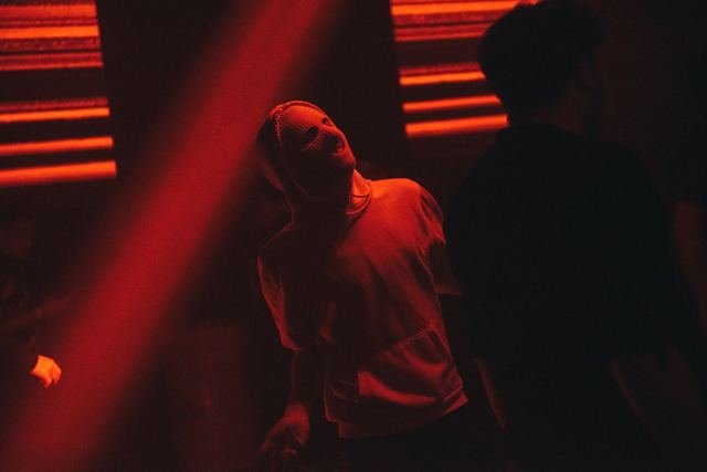 Hazy Blades, Gestalt archive, Minsk, frame 17