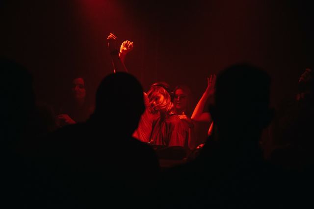 Hazy Blades, Gestalt archive, Minsk, frame 73