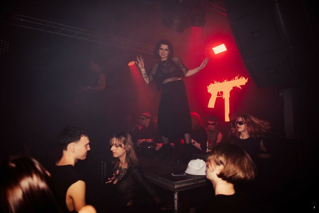 Hazy Blades, Gestalt archive, Minsk, frame 96