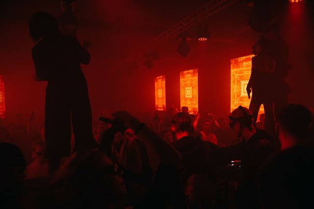 Hazy Blades, Gestalt archive, Minsk, frame 159