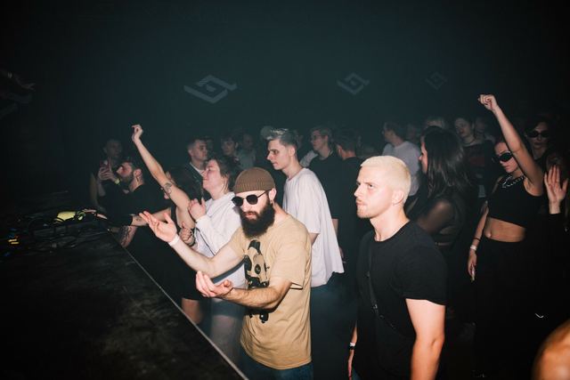 Hazy Blades, Gestalt archive, Minsk, frame 183