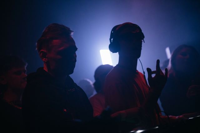 HAZY BLADES photo report