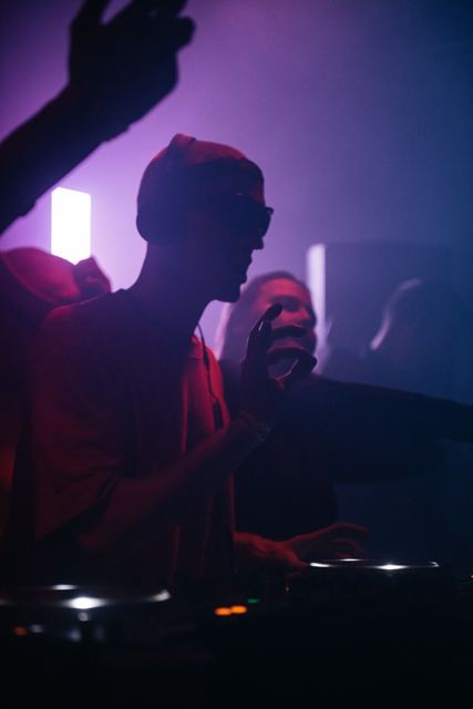 Hazy Blades, Gestalt archive, Minsk, frame 187