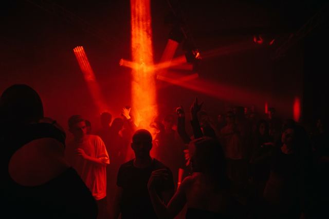 Hazy Blades, Gestalt archive, Minsk, frame 192