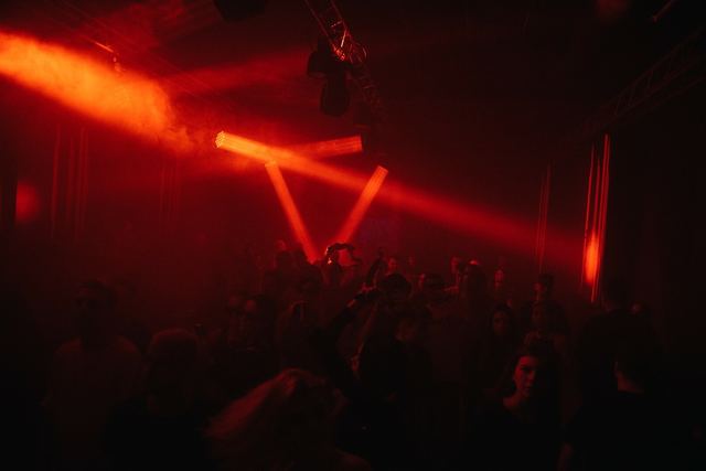 Hazy Blades, Gestalt archive, Minsk, frame 195
