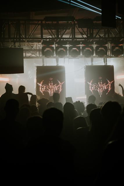 MIRROR: F2F, Gestalt archive, Minsk, frame 10