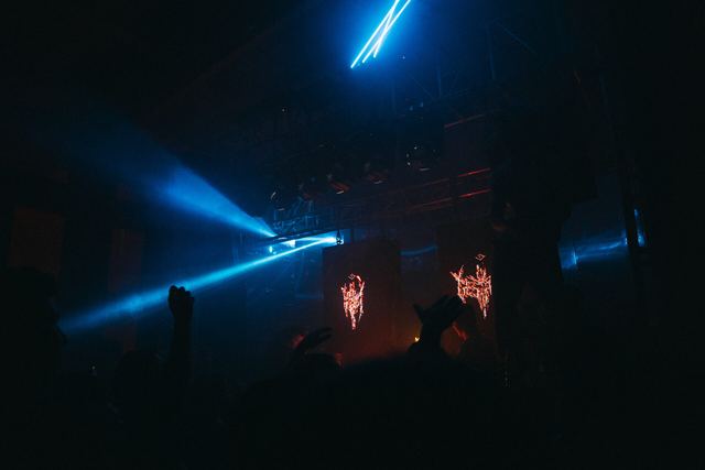 MIRROR: F2F, Gestalt archive, Minsk, frame 87