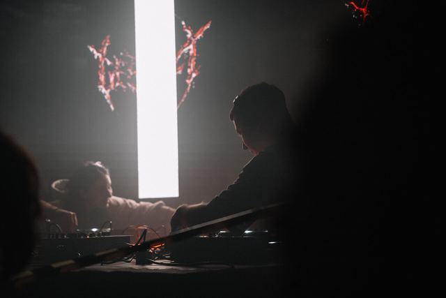 MIRROR: F2F, Gestalt archive, Minsk, frame 95