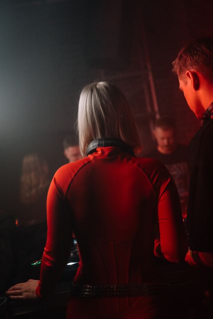 MIRROR: F2F, Gestalt archive, Minsk, frame 100