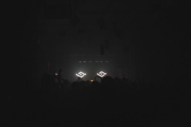 MIRROR: F2F, Gestalt archive, Minsk, frame 102