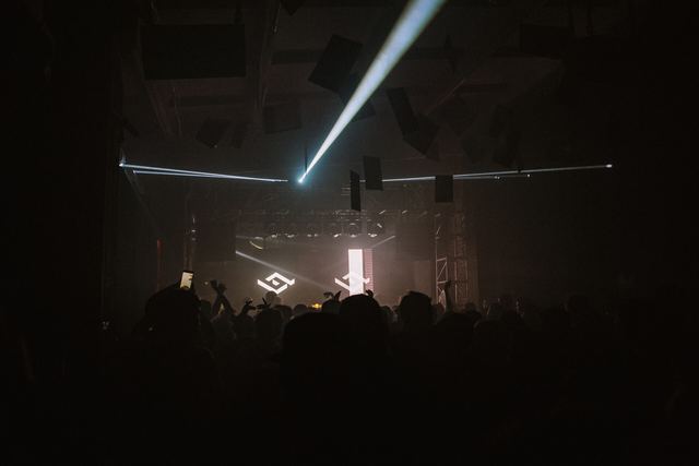 MIRROR: F2F, Gestalt archive, Minsk, frame 103