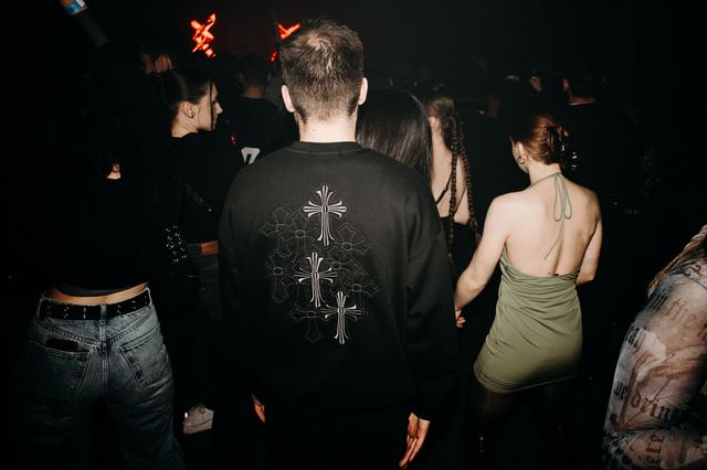 MIRROR: F2F, Gestalt archive, Minsk, frame 105