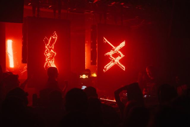 MIRROR: F2F, Gestalt archive, Minsk, frame 108