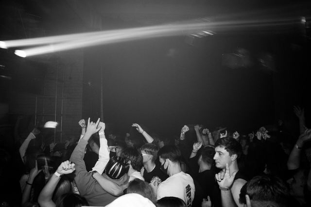 MIRROR: F2F, Gestalt archive, Minsk, frame 109
