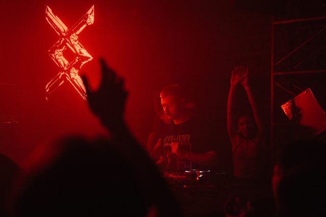 MIRROR: F2F, Gestalt archive, Minsk, frame 112