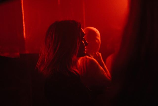 MIRROR: F2F, Gestalt archive, Minsk, frame 115