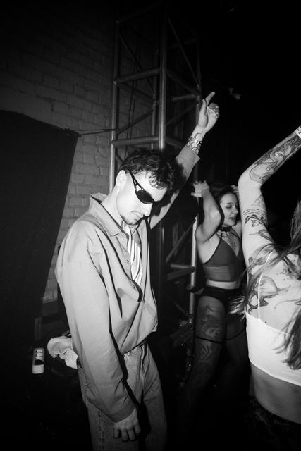 MIRROR: F2F, Gestalt archive, Minsk, frame 118