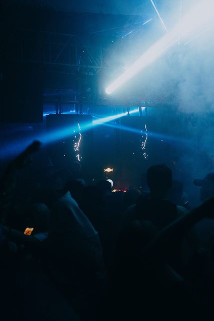 MIRROR: F2F, Gestalt archive, Minsk, frame 143