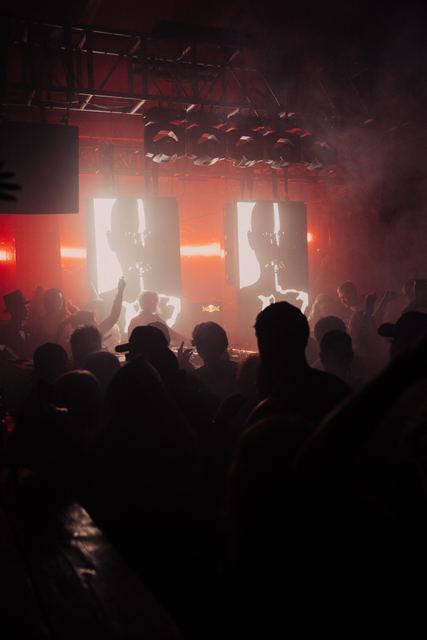 MIRROR: F2F, Gestalt archive, Minsk, frame 144