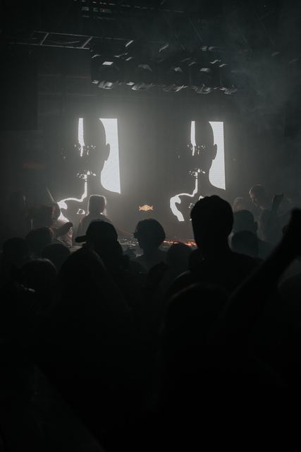 MIRROR: F2F, Gestalt archive, Minsk, frame 145
