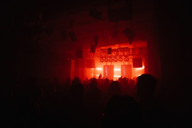 MIRROR: F2F, Gestalt archive, Minsk, frame 152