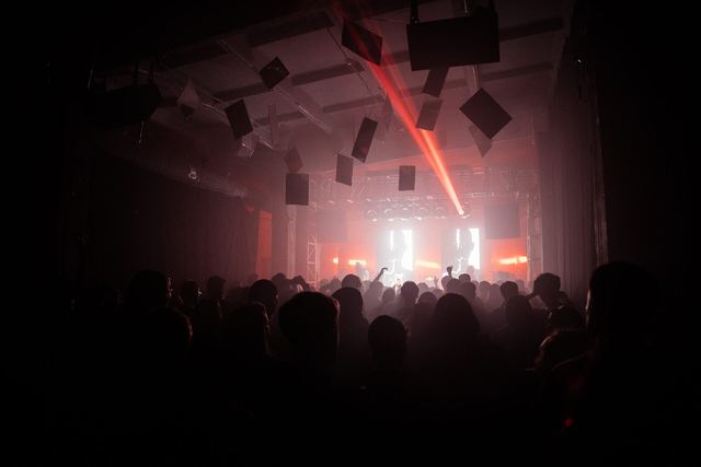 MIRROR: F2F, Gestalt archive, Minsk, frame 154