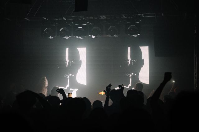 MIRROR: F2F, Gestalt archive, Minsk, frame 156