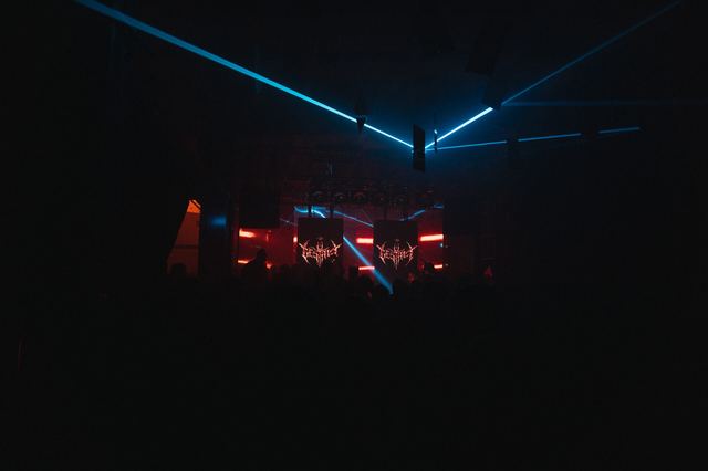 MIRROR: F2F, Gestalt archive, Minsk, frame 213