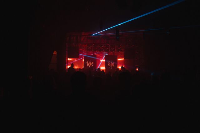 MIRROR: F2F, Gestalt archive, Minsk, frame 214
