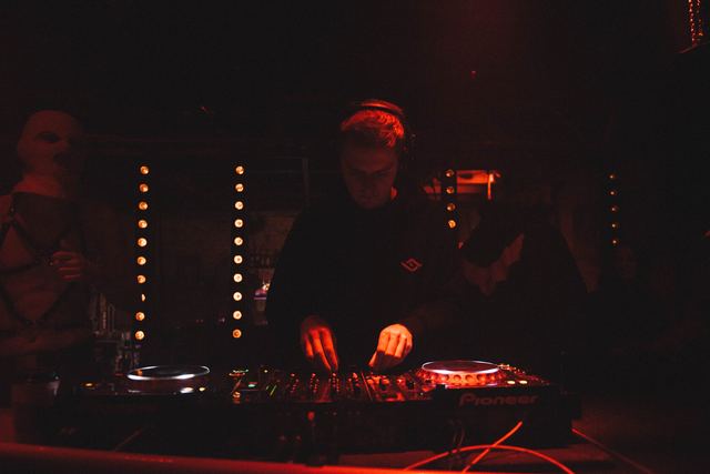 October 24, Gestalt archive, Minsk, frame 38