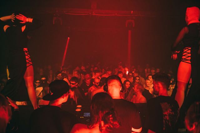 Sirdsapes EP, Gestalt archive, Minsk, frame 4