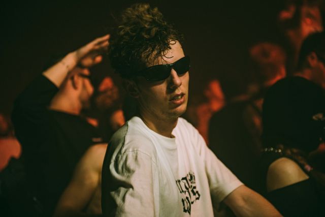 Sirdsapes EP, Gestalt archive, Minsk, frame 24