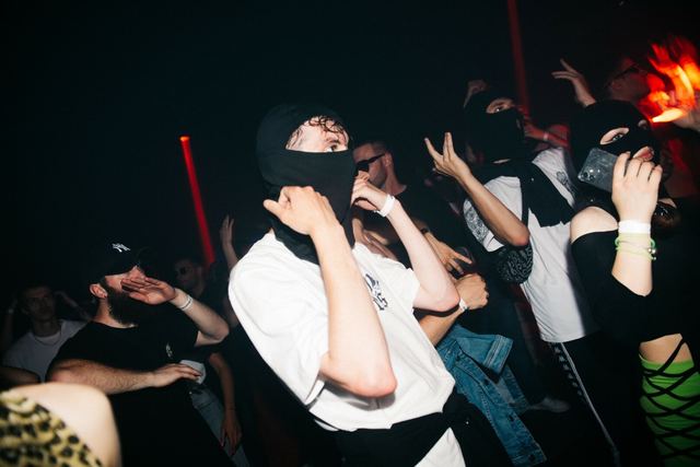 Sirdsapes EP, Gestalt archive, Minsk, frame 25