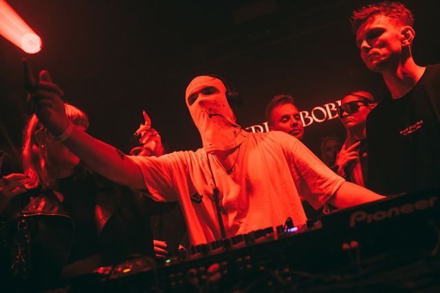 Sirdsapes EP, Gestalt archive, Minsk, frame 60