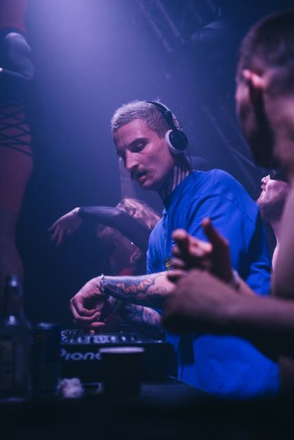 Sirdsapes EP, Gestalt archive, Minsk, frame 79