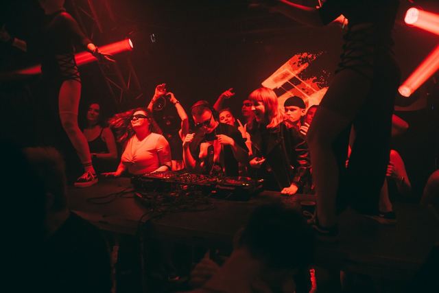 Sirdsapes EP, Gestalt archive, Minsk, frame 119