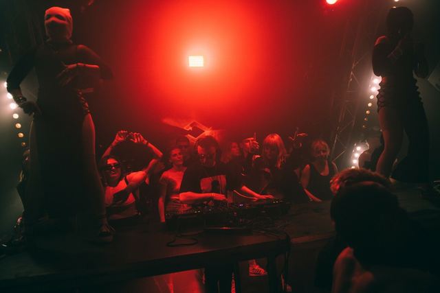 Sirdsapes EP, Gestalt archive, Minsk, frame 120