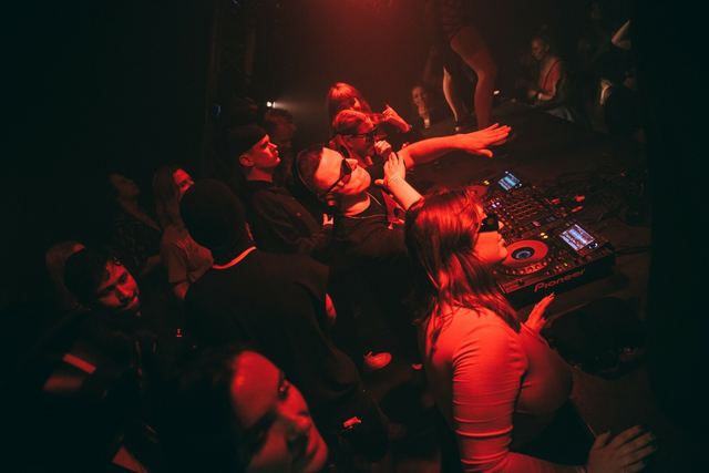 Sirdsapes EP, Gestalt archive, Minsk, frame 130