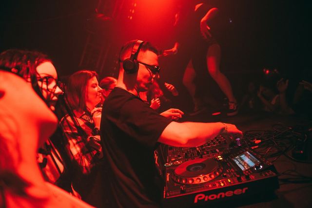 Sirdsapes EP, Gestalt archive, Minsk, frame 132