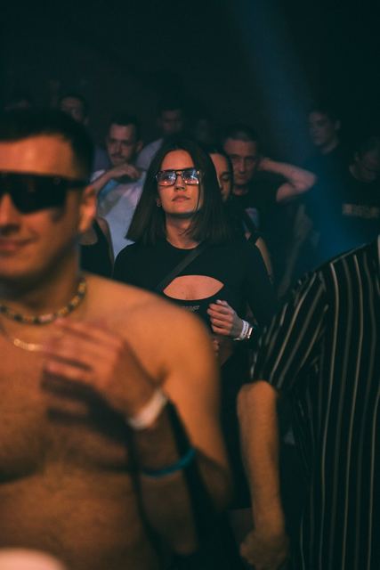 Sirdsapes EP, Gestalt archive, Minsk, frame 144