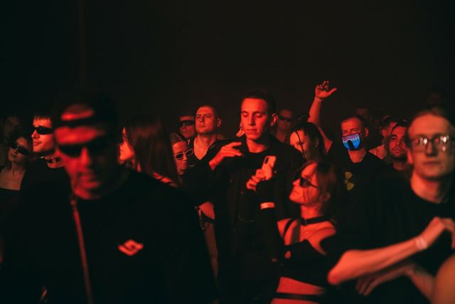 Sirdsapes EP, Gestalt archive, Minsk, frame 145