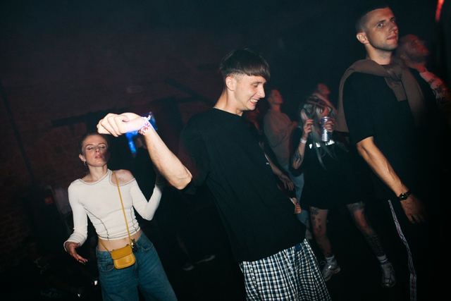 Sirdsapes EP, Gestalt archive, Minsk, frame 174