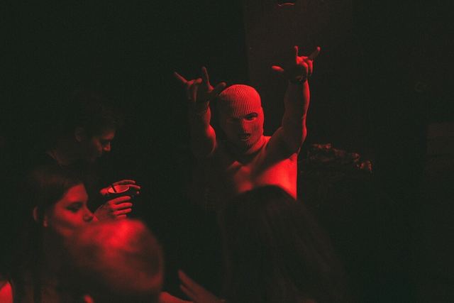 Sirdsapes, Gestalt archive, Minsk, frame 13