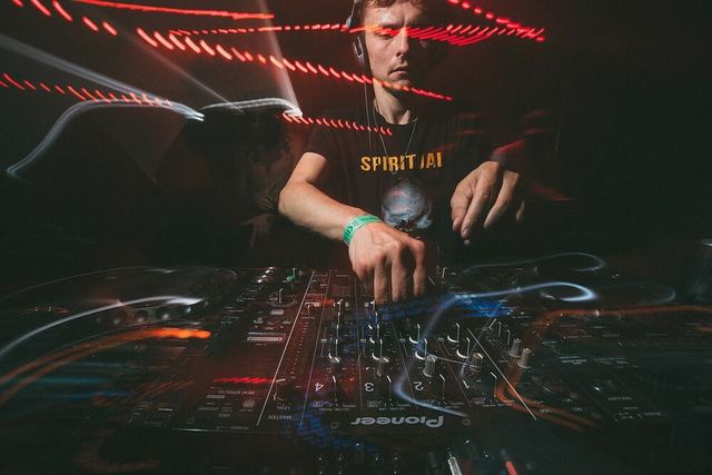 Sirdsapes, Gestalt archive, Minsk, frame 49