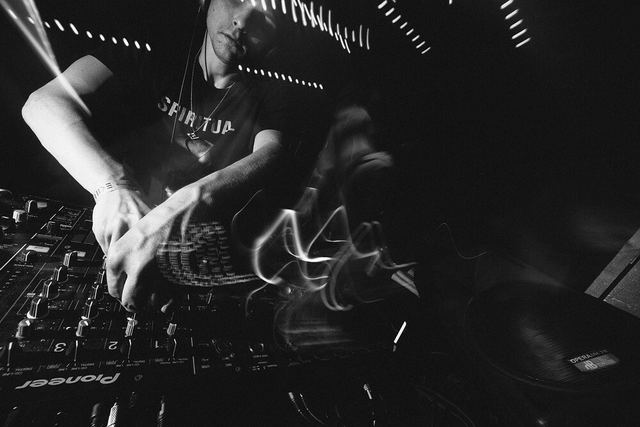 Sirdsapes, Gestalt archive, Minsk, frame 50
