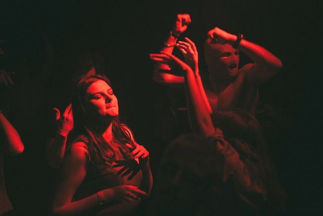 Sirdsapes, Gestalt archive, Minsk, frame 65