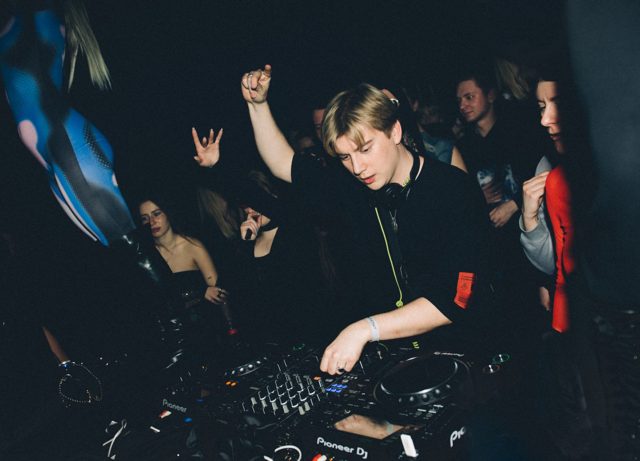 UNIT BOY photo report